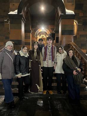 Танцы, песни и прыжки через огонь: в Иванове отметили Терендез